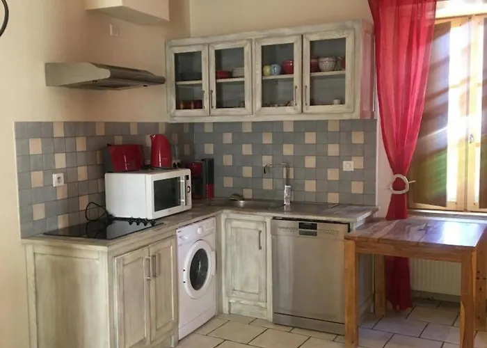 Maison Confortable Avec Balcon Au Coeur De Cadouin, Proche De Dordogne Et Grands Sites Touristiques - Fr-1-616-196 Le Buisson-de-Cadouin