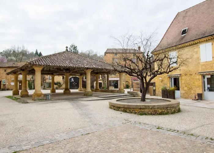 Maison Confortable Avec Balcon Au Coeur De Cadouin, Proche De Dordogne Et Grands Sites Touristiques - Fr-1-616-196 * Le Buisson-de-Cadouin